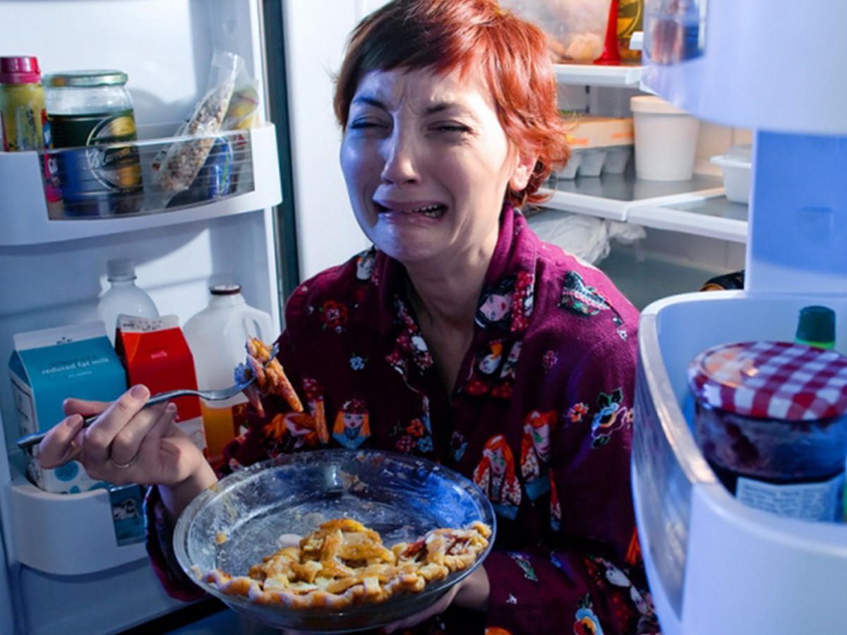 Ось так і миші: страждали, терпіли, але продовжували їсти. Ось так і миші: страждали, терпіли, але продовжували їсти.