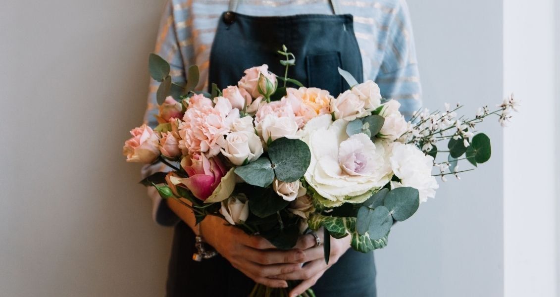 День Флориста України - це не просто професійне свято, але й нагода нагадати про значення квітів у нашому житті та важливість тих, хто працює з ними День Флориста України - це не просто професійне свято, але й нагода нагадати про значення квітів у нашому житті та важливість тих, хто працює з ними