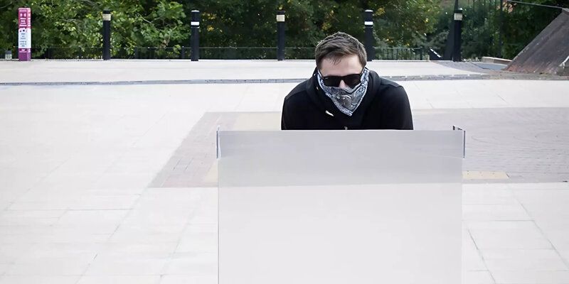 Щит-невидимка доволі великий Щит-невидимка доволі великий