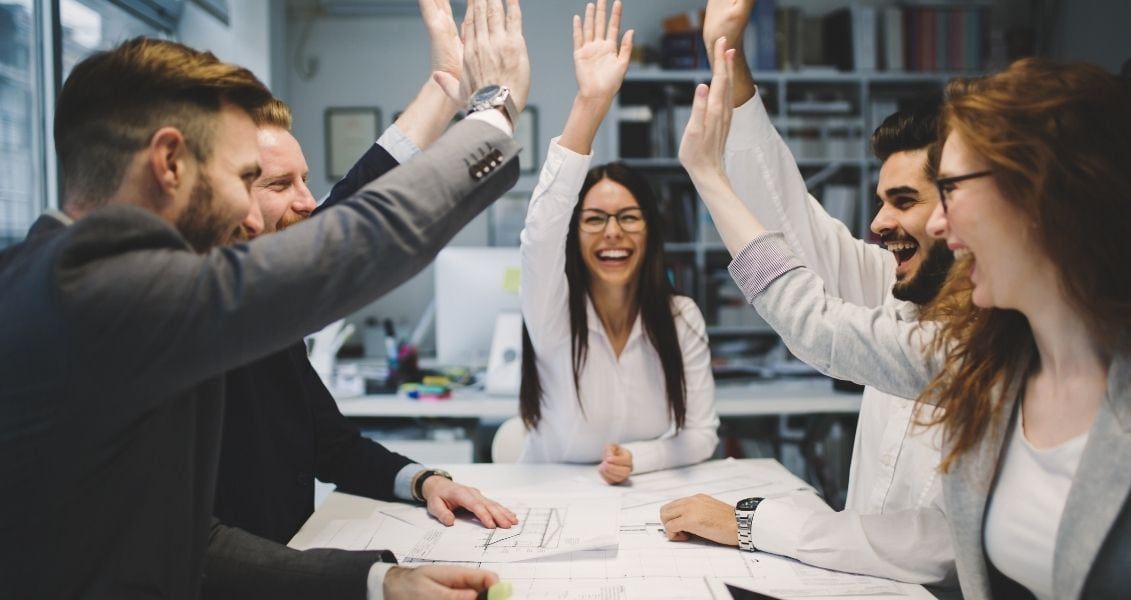 День високих досягнень - чудова можливість наважитись на щось кардинальне та грандіозне, перестати нарешті задовольнятись малим та зробити крок до власної мрії