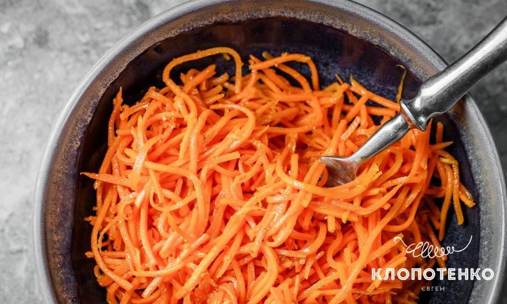Така морква виходить гостренька, тому червоний перець додавайте - останнім та поступово. Така морква виходить гостренька, тому червоний перець додавайте - останнім та поступово.