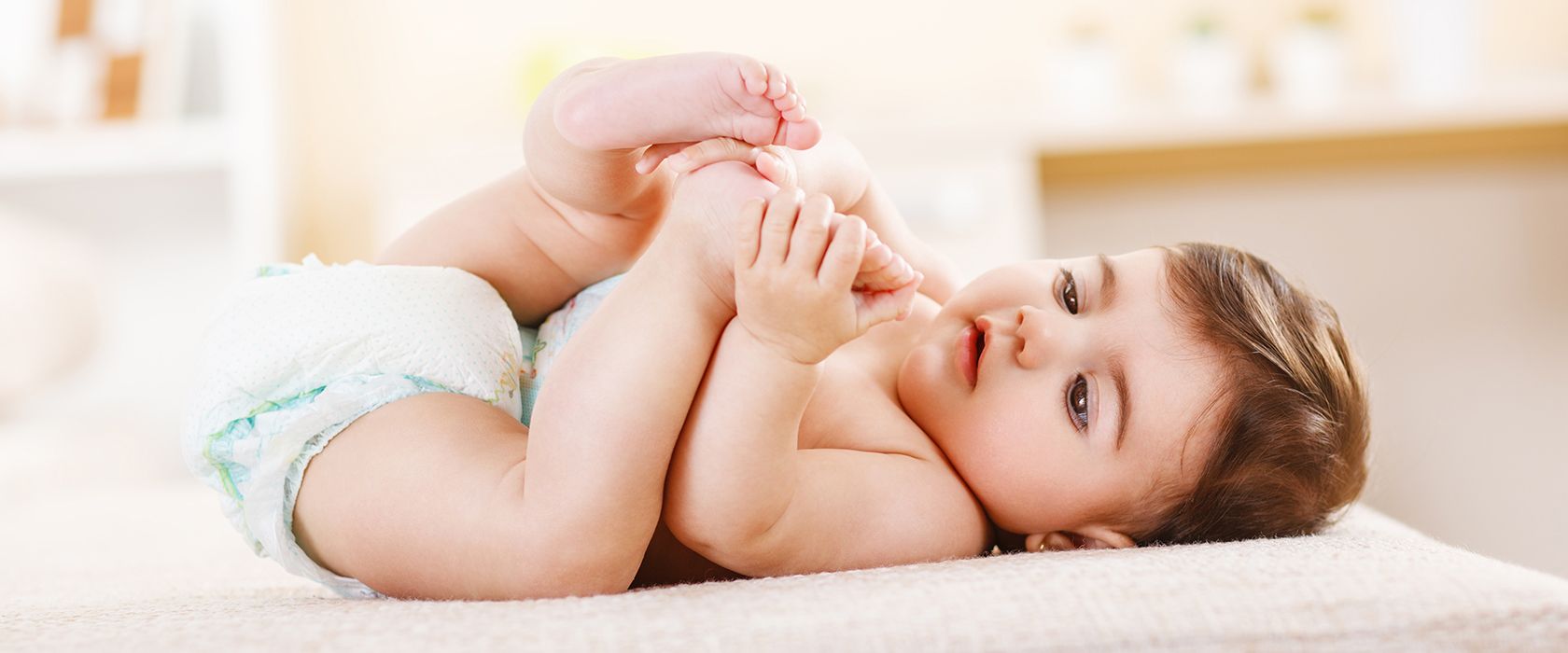 27 квітня 1965 року в США компанія Procter & Gamble отримала патент на одноразові підгузки