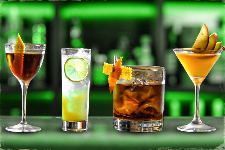 Даже крепкие напитки в чистом виде не убивают печень так, как коктейли. Даже крепкие напитки в чистом виде не убивают печень так, как коктейли.