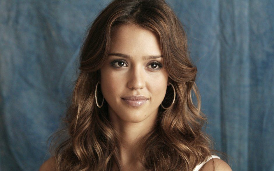 Джессика Мари Альба