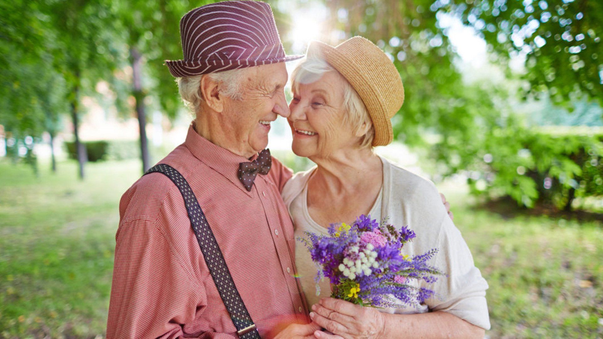 Кохання - це теж спосіб продовження життя. Кохання - це теж спосіб продовження життя.