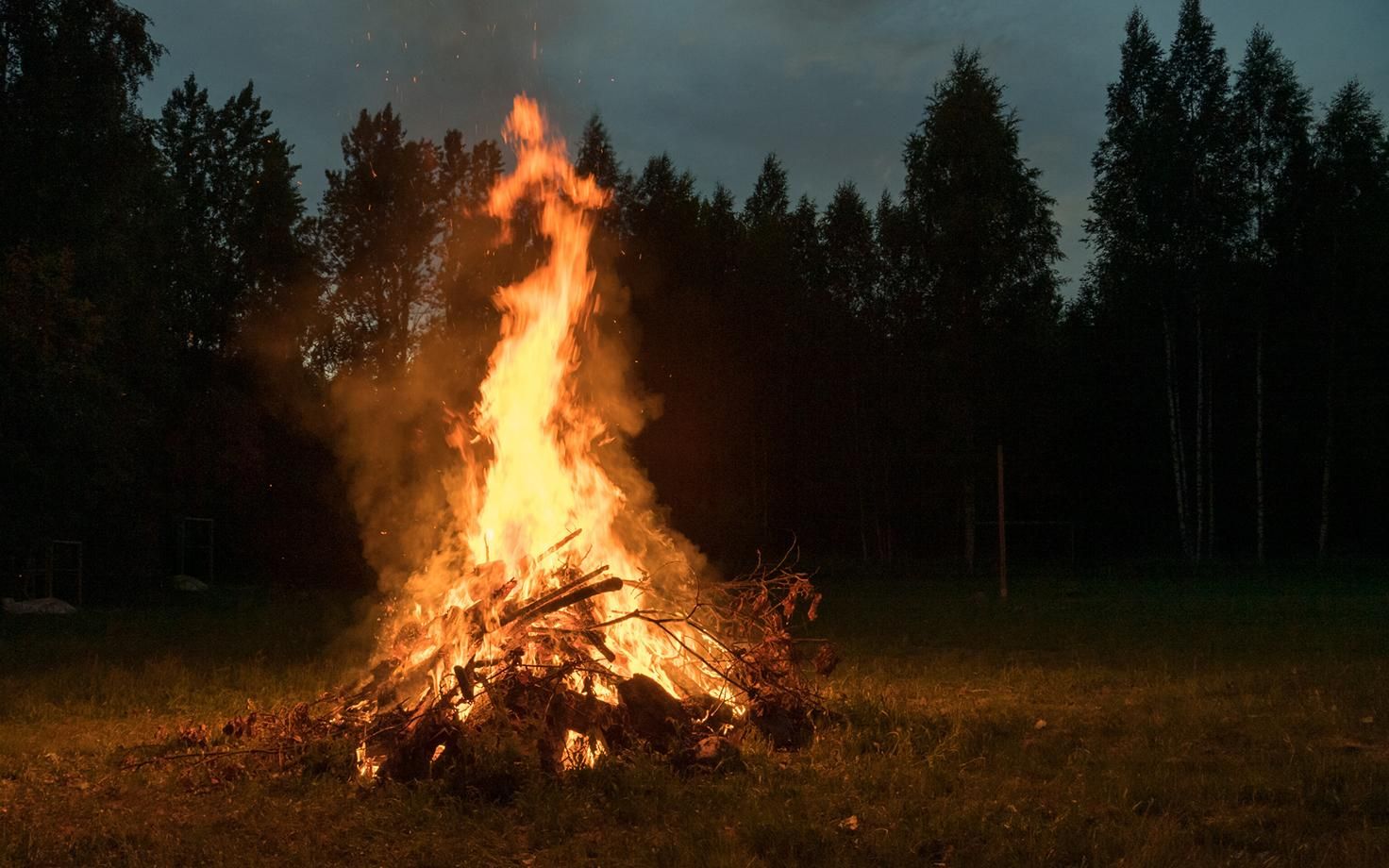 Название "Вальпургиева ночь" происходит от имени святой Вальпурги