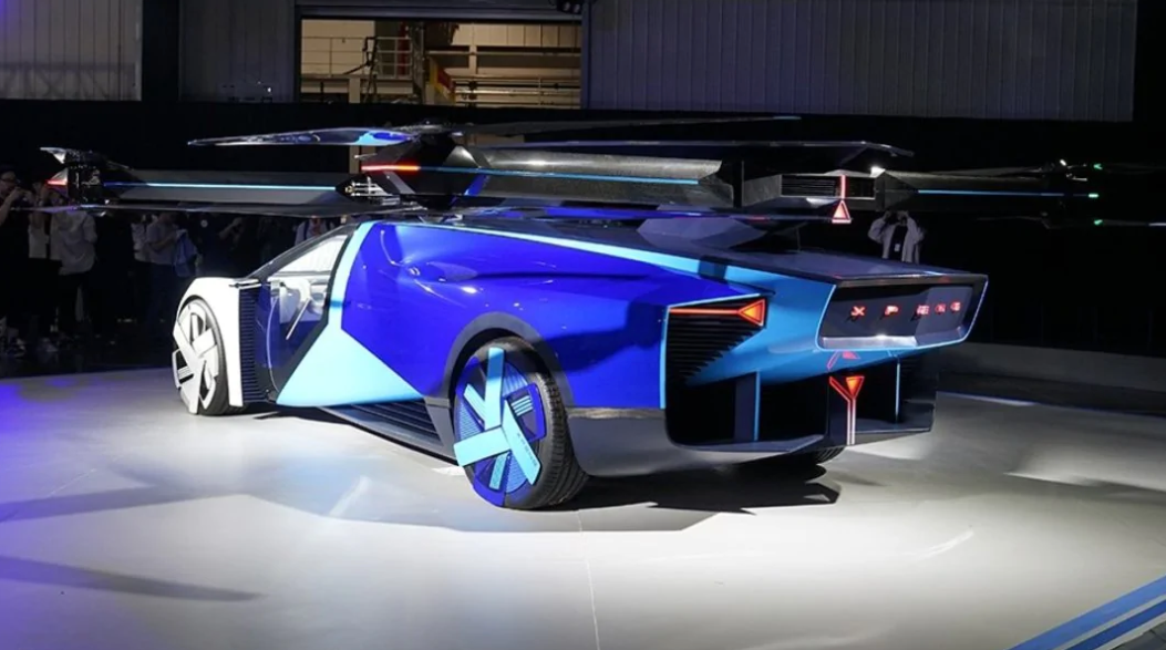 Літаюче авто AeroHT