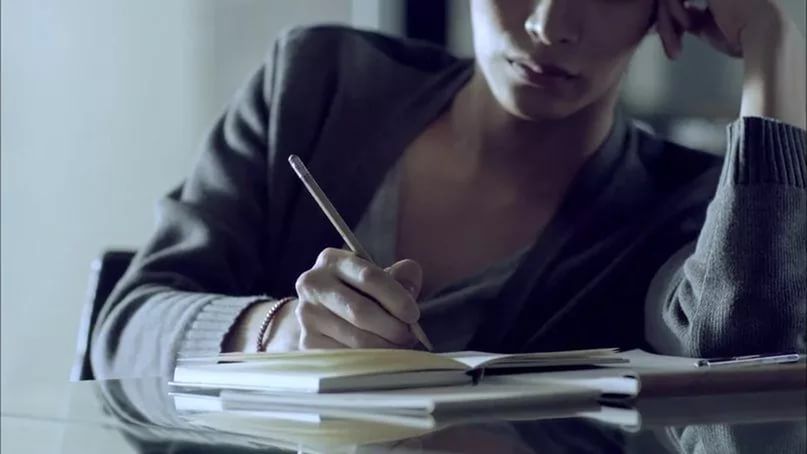 Писательство и словотрение - это художественное ремесло, предполагающее создание чего-то необычного из языка и слов. Главное, чтобы слово служило добру и не превращалось в инструменты пропаганды Писательство и словотрение - это художественное ремесло, предполагающее создание чего-то необычного из языка и слов. Главное, чтобы слово служило добру и не превращалось в инструменты пропаганды