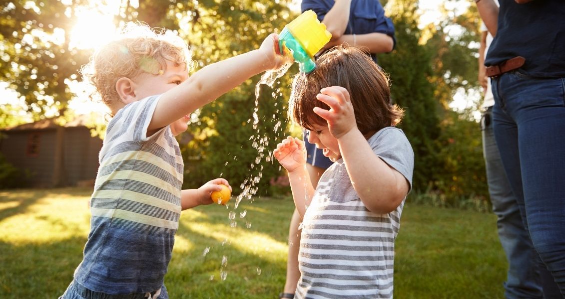 Поливанный понедельник – это праздник радости и отдыха, избавления от ходатайств, поэтому в этот день не нужно нагружать себя тяжелым трудом