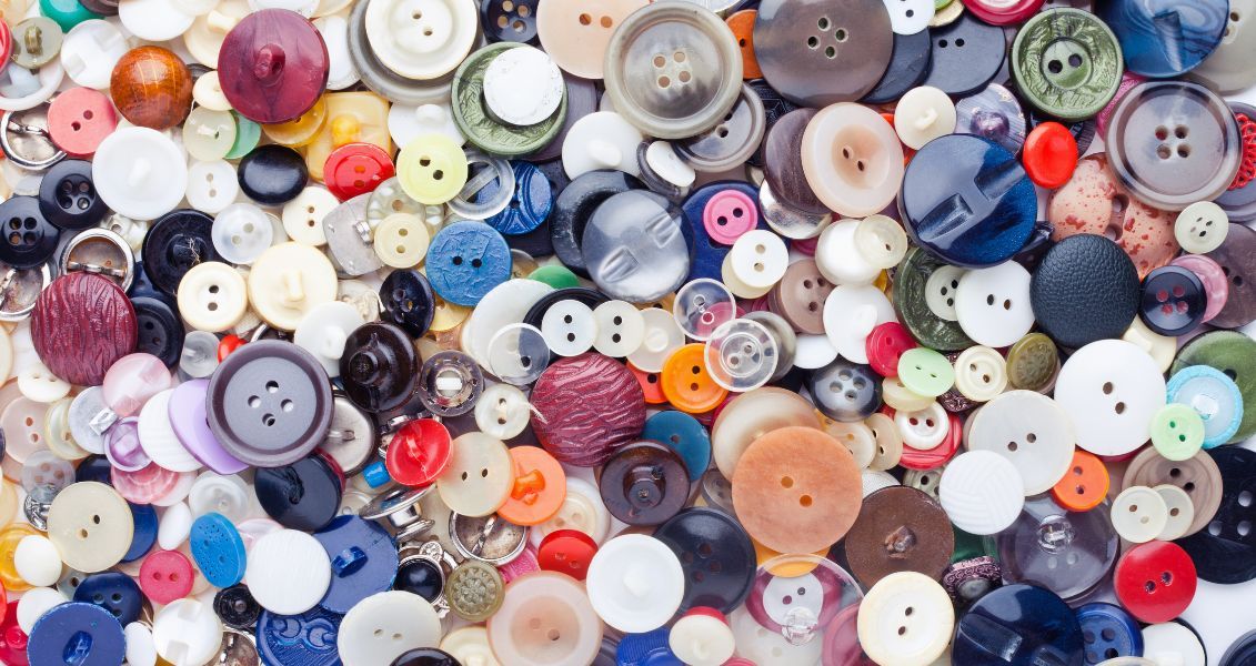 Колекціонування ґудзиків - це популярне хобі і в наш час, також ґудзики є важливим елементом декорування не лише одягу, а й для елементів інтер’єру, у рукоділлі та скрапбукінгу
