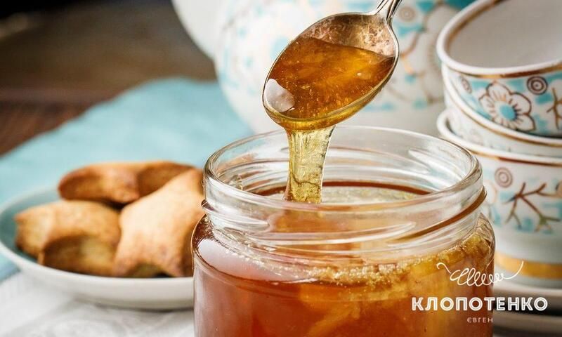 З квітів кульбаби готують варення або так званий штучний мед з кульбаб. З квітів кульбаби готують варення або так званий штучний мед з кульбаб.