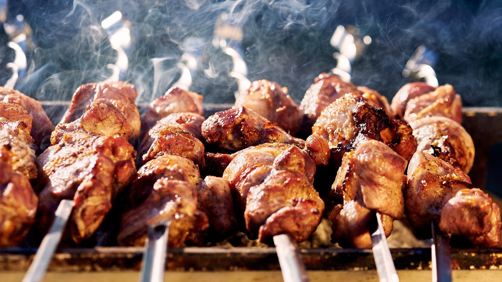 Кінцевий результат залежить не тільки від якості м'яса та майстерності кухаря, а й від мангалу.