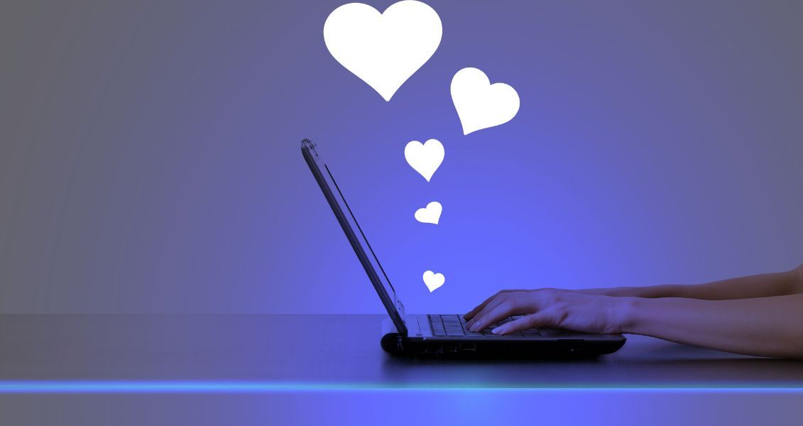 Це день, присвячений любовним зв’язкам, сформованим в Інтернеті, і роздуми про те, як цифрові платформи змінили знайомства і способи вираження романтичних почуттів