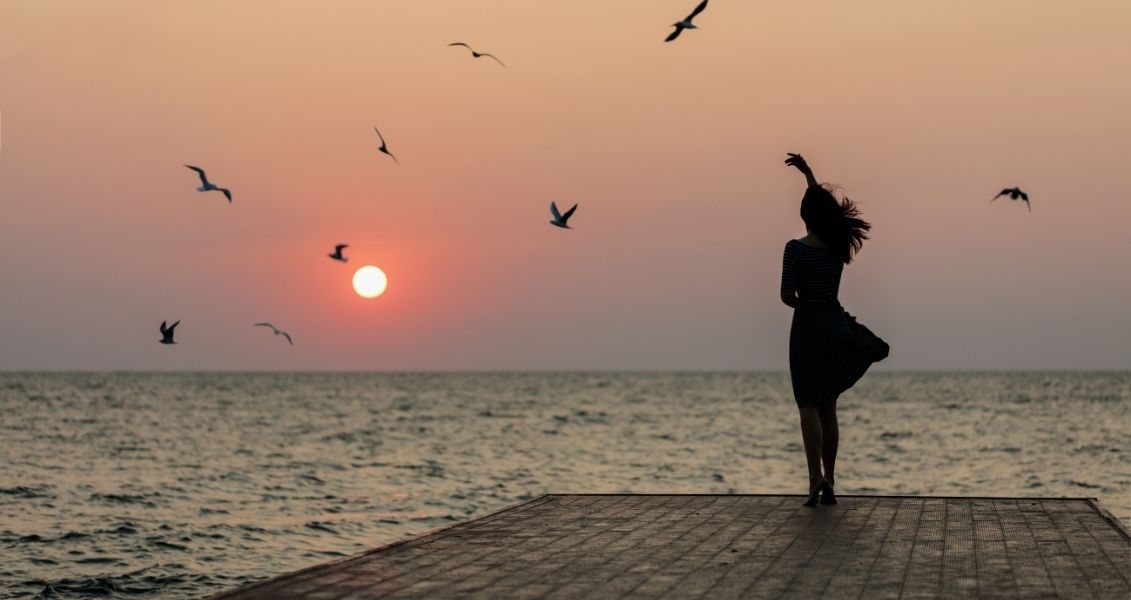 Подія покликана нагадати людству про те, як важлива для творчих особистостей наявність натхнення, гарного налаштування, відповідного настрою Подія покликана нагадати людству про те, як важлива для творчих особистостей наявність натхнення, гарного налаштування, відповідного настрою