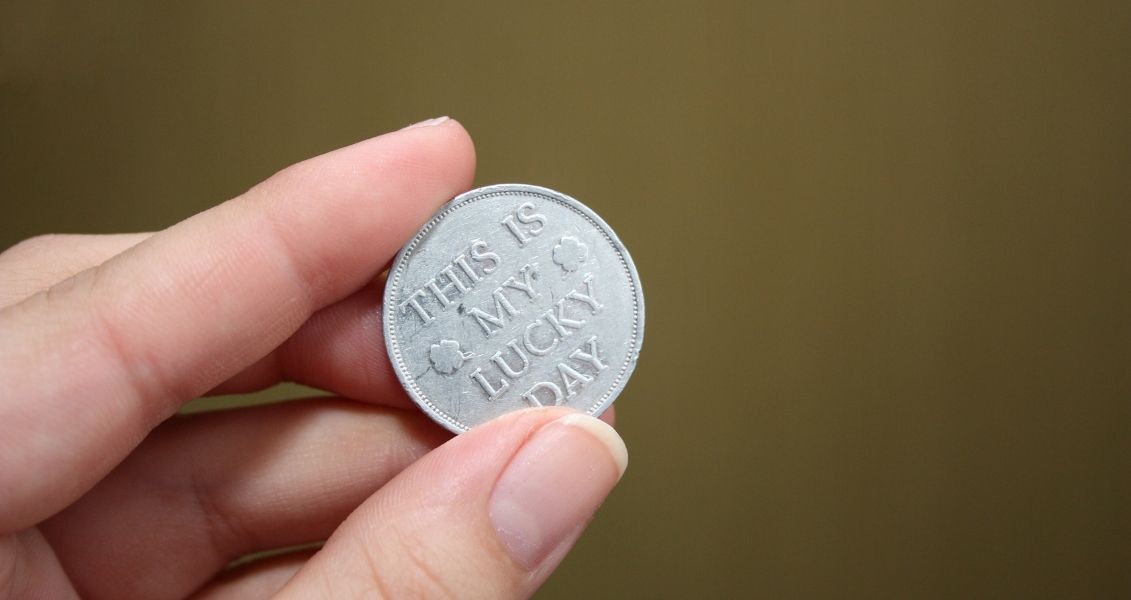 Интересно, что американцы называют монетку нрава французским ангелом, а европейцы - счастливым золотым ангелом