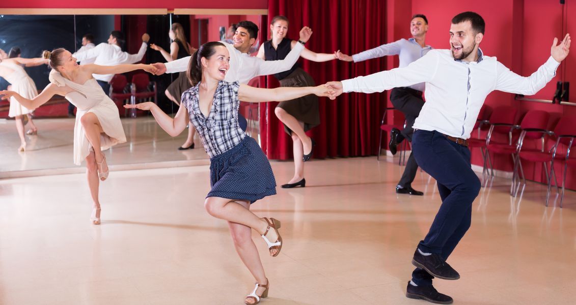 Это событие имеет целью отпраздновать, популяризировать и продемонстрировать богатую историю и дух линди-хопа