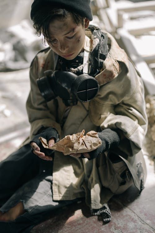 Несмотря на производство огромного количества пищи в мире, чтобы накормить всех, до сих пор более 800 миллионов людей все еще голодают каждый день