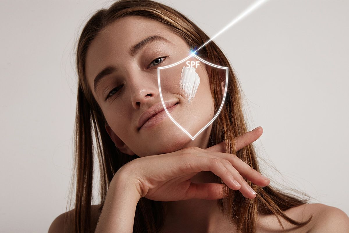 Светлоглазым и светловолосым на SPF ниже 50 можно и не смотреть. Светлоглазым и светловолосым на SPF ниже 50 можно и не смотреть.