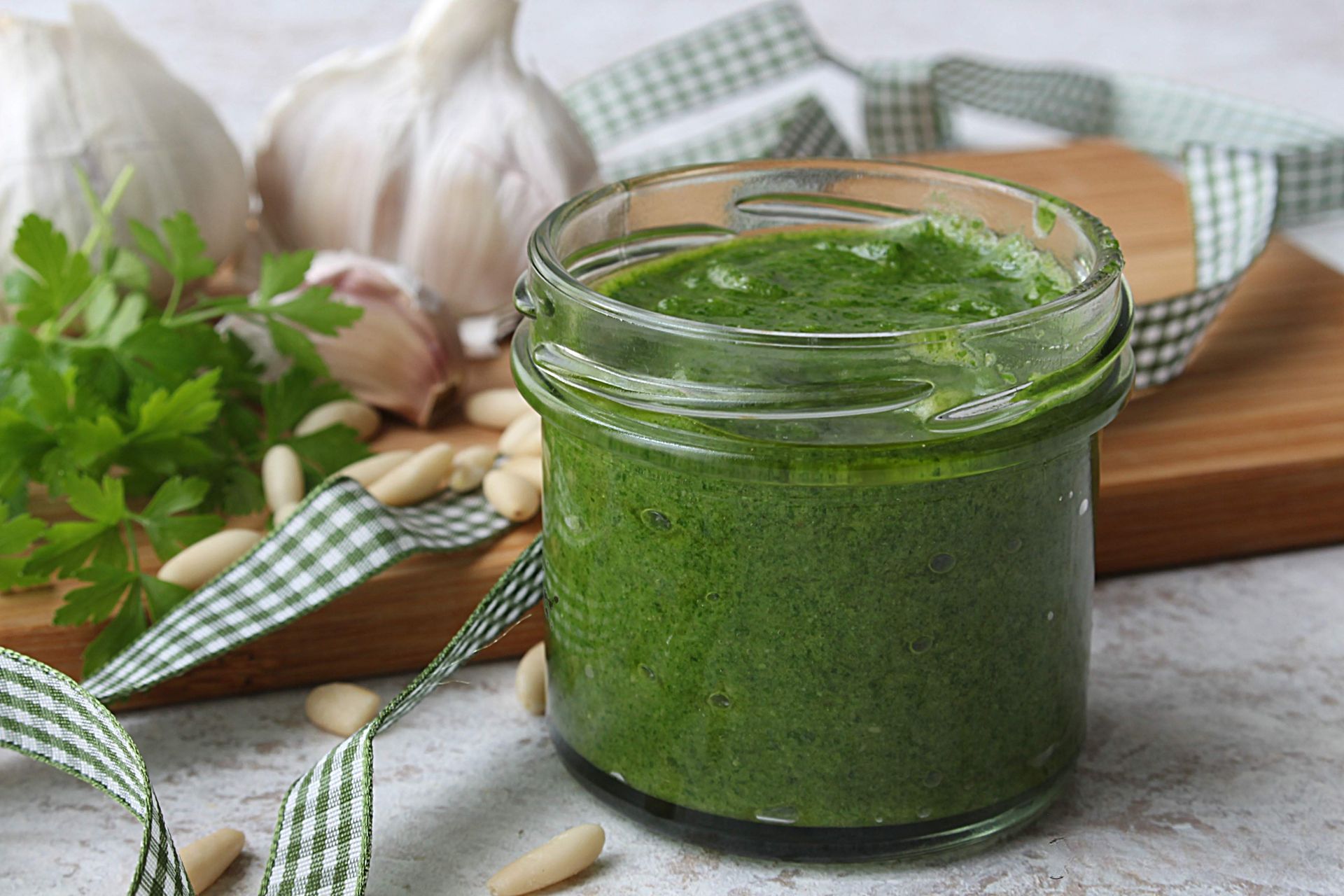 Зараз самий сезон петрушки Зараз самий сезон петрушки