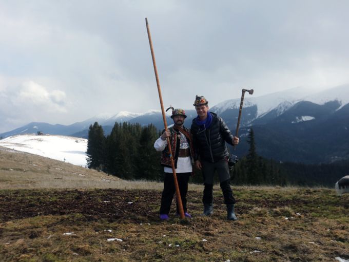 Дмитро Комаров на Гуцульщині. Дмитро Комаров на Гуцульщині.