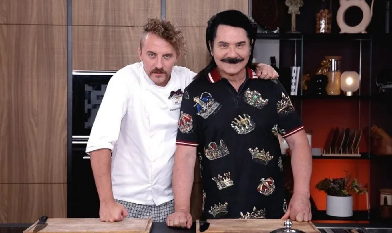 Евгений Клопотенко и Павел Зибров приготовили два простых, но ароматных и сытных украинских блюда. 