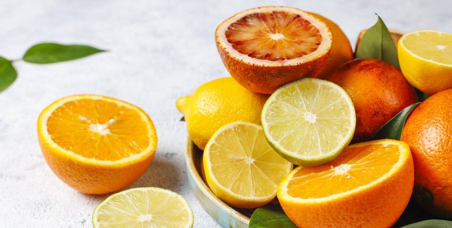 Летом морщины образуются быстрее, поэтому спасаемся цитрусовыми. Летом морщины образуются быстрее, поэтому спасаемся цитрусовыми.