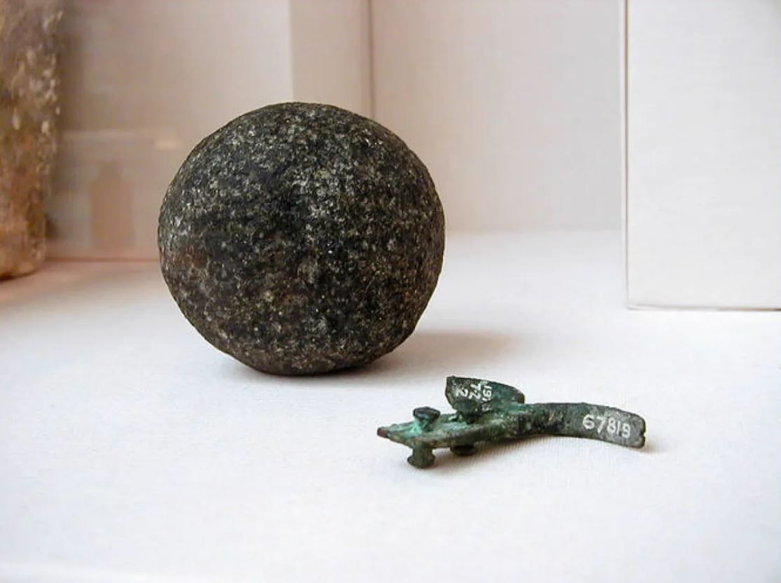 Обнаружены артефакты.