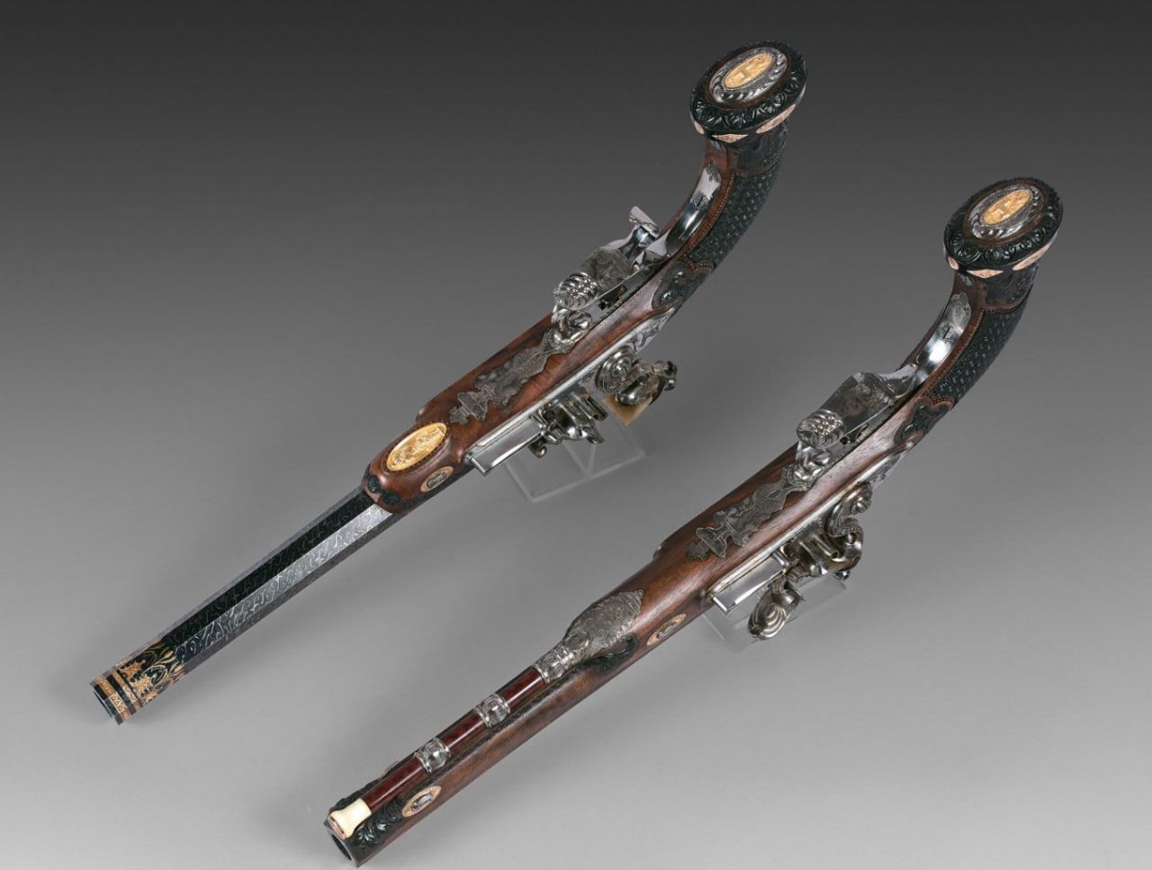 Торги під назвою L'Empire à Fontainebleau, організовані аукціонними будинками Rossini та Osenat Торги під назвою L'Empire à Fontainebleau, організовані аукціонними будинками Rossini та Osenat