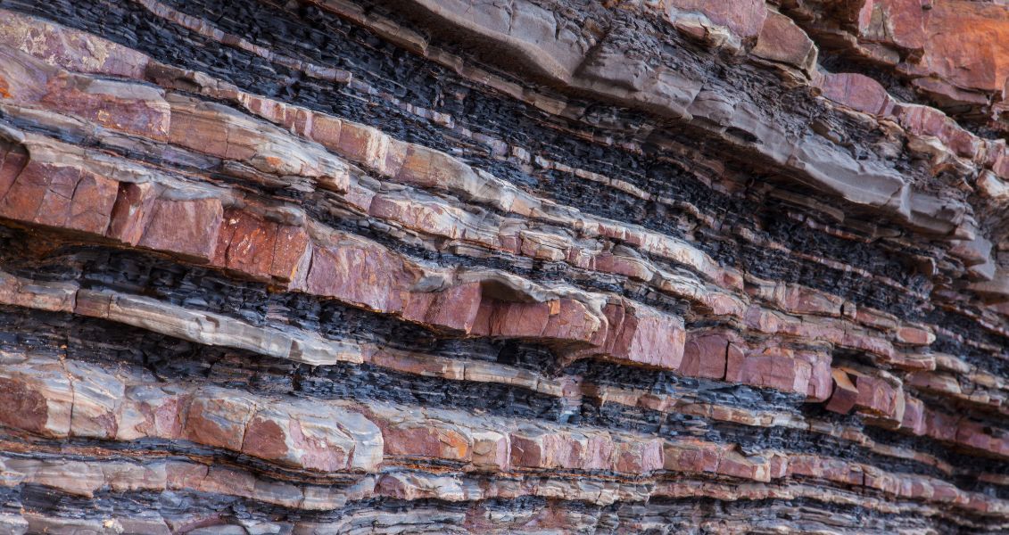 Міжнародний день гірських порід та геологія, що вивчає гірські породи, пропонують дізнатися про ці захоплюючі природні структури, які роблять значний внесок у життя нашої планети і людини