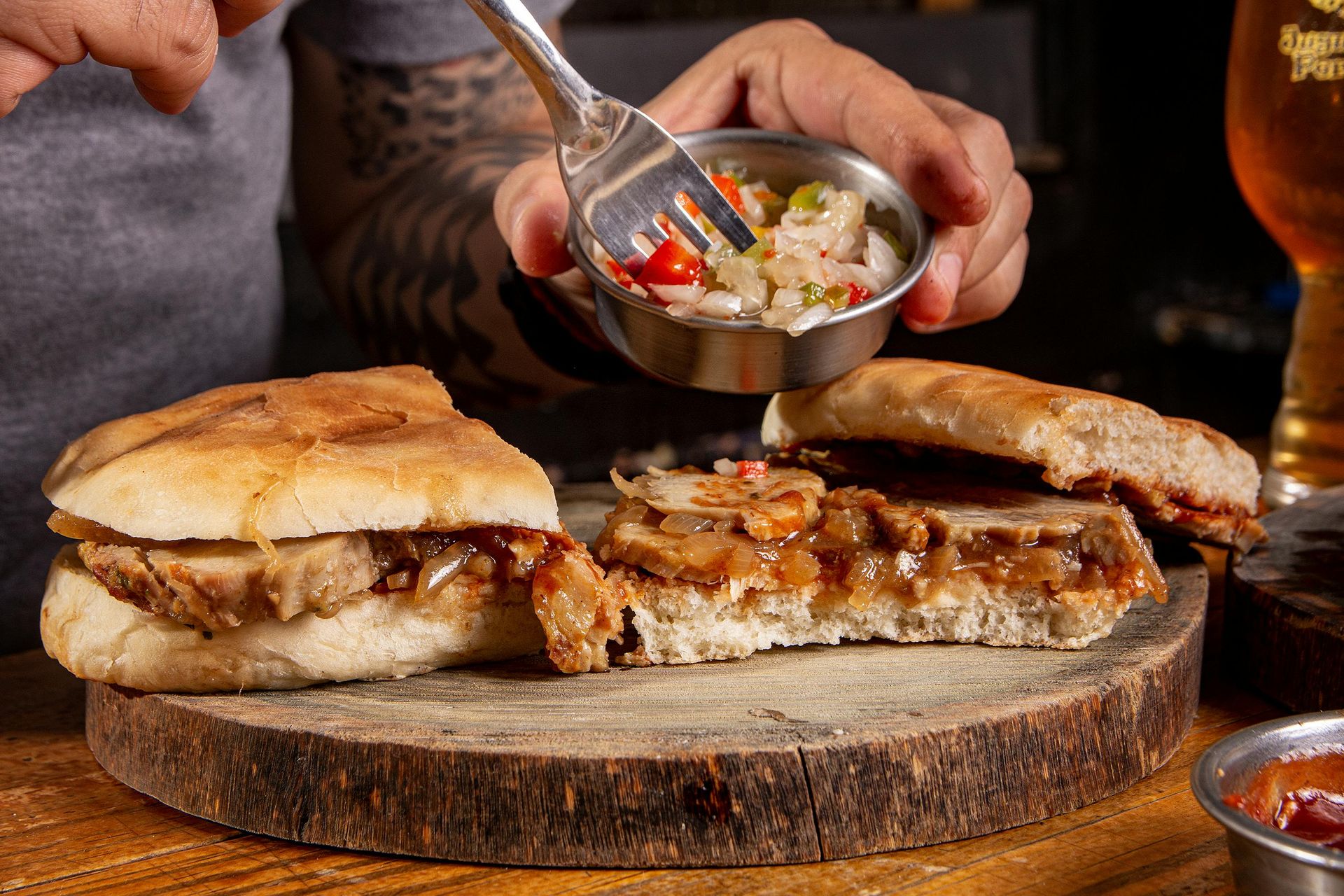 Цей розріз зменшує безлад в ничанці після укусу. Цей розріз зменшує безлад в ничанці після укусу.