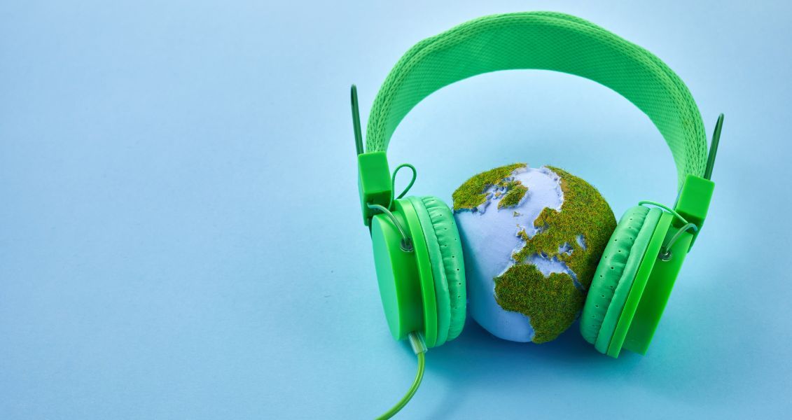 Всесвітній день слухання - це день для того, щоб розвивати вміння слухати і розуміти, а також вчитися на прикладі цього недооціненого вчинку