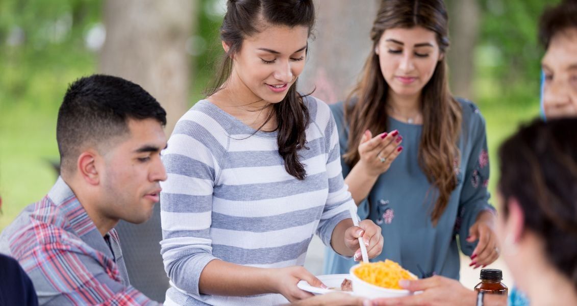 День двоюрідних братів і сестер – це чудова нагода відсвяткувати особливі стосунки, які ми маємо з нашими кузенами День двоюрідних братів і сестер – це чудова нагода відсвяткувати особливі стосунки, які ми маємо з нашими кузенами