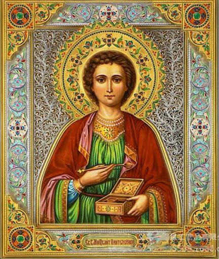 У народі святого шанують як цілителя, цілителя і заступника воїнів. Йому моляться про позбавлення від недуги У народі святого шанують як цілителя, цілителя і заступника воїнів. Йому моляться про позбавлення від недуги