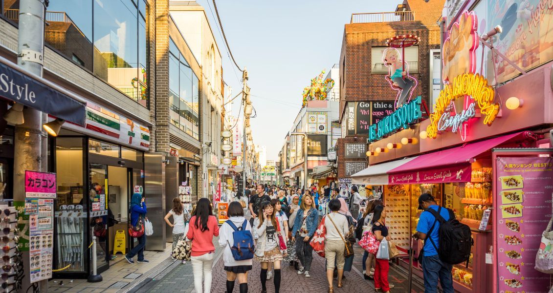 Міжнародний день декору – це яскраве свято творчості, індивідуальності та культурного обміну. Грайливий і барвистий світ моди на прикраси надихає створити унікальну ідентичність і насолодитися радісним духом цієї японської субкультури Міжнародний день декору – це яскраве свято творчості, індивідуальності та культурного обміну. Грайливий і барвистий світ моди на прикраси надихає створити унікальну ідентичність і насолодитися радісним духом цієї японської субкультури