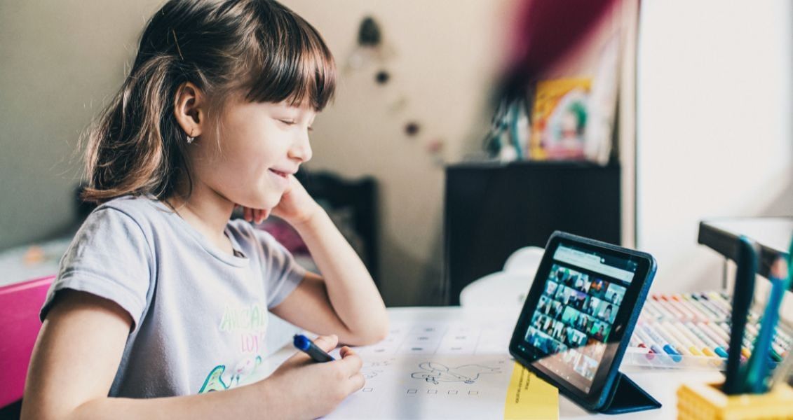 Всесвітній день дистанційного навчання – це не просто свято освітніх технологій, це визнання еволюції та впливу дистанційної освіти. Він підкреслює можливості, які були створені для учнів по всьому світу, руйнуючи бар’єри і роблячи освіту більш доступною і гнучкою Всесвітній день дистанційного навчання – це не просто свято освітніх технологій, це визнання еволюції та впливу дистанційної освіти. Він підкреслює можливості, які були створені для учнів по всьому світу, руйнуючи бар’єри і роблячи освіту більш доступною і гнучкою