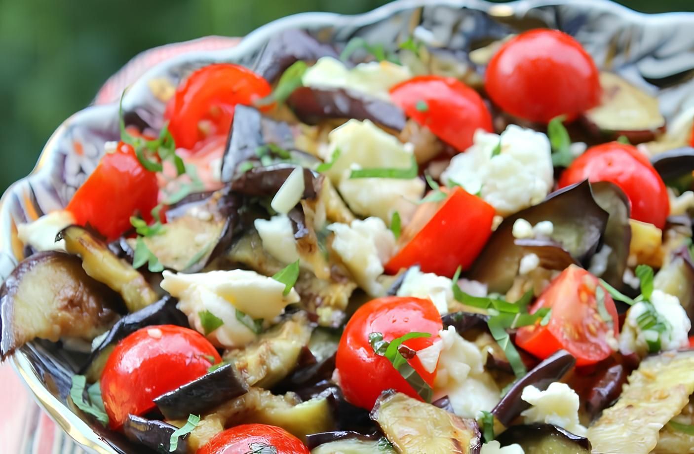 Салат готовится довольно просто, делайте все по инструкции.