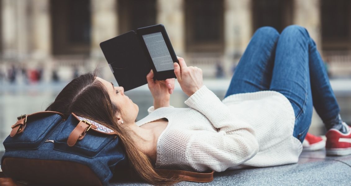 Протягом останніх півстоліття бібліотеки та школи віртуально об’єднуються 18 вересня, щоб відсвяткувати радість цифрового читання в День читання електронних книг. Протягом останніх півстоліття бібліотеки та школи віртуально об’єднуються 18 вересня, щоб відсвяткувати радість цифрового читання в День читання електронних книг.