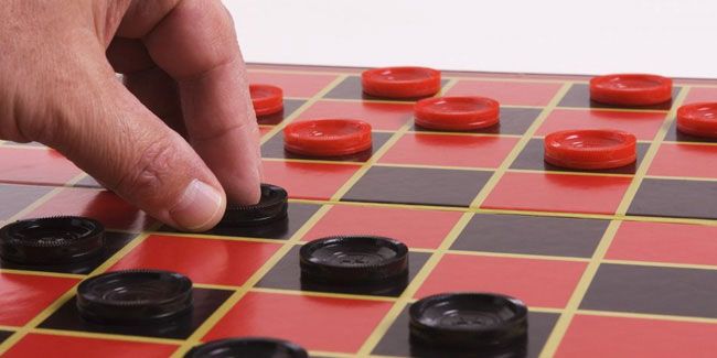 У шашки грають на тій самій дошці, що й у шахи