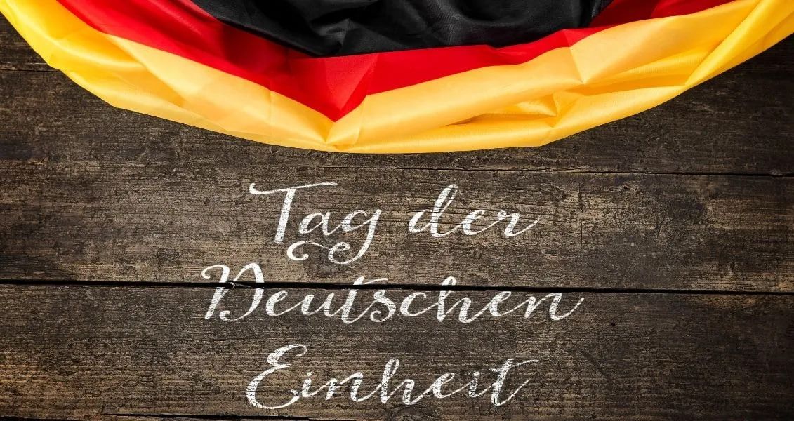 У Берліні проводяться концерти просто неба або інші урочистості біля Бранденбурзьких воріт