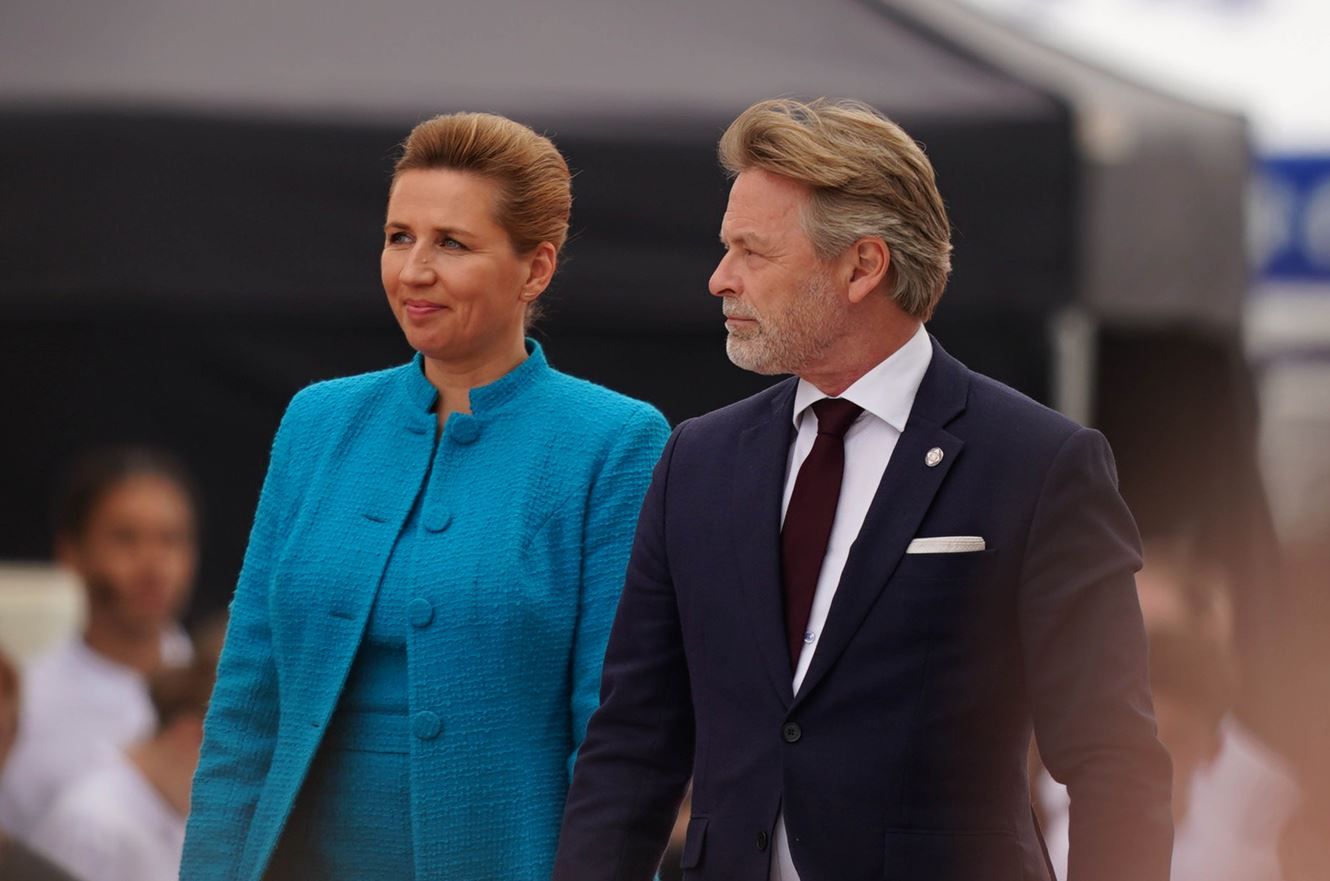 От Dior до Ralph Lauren: что носят первые леди и джентельмены мира, и сколько стоят их наряды 4