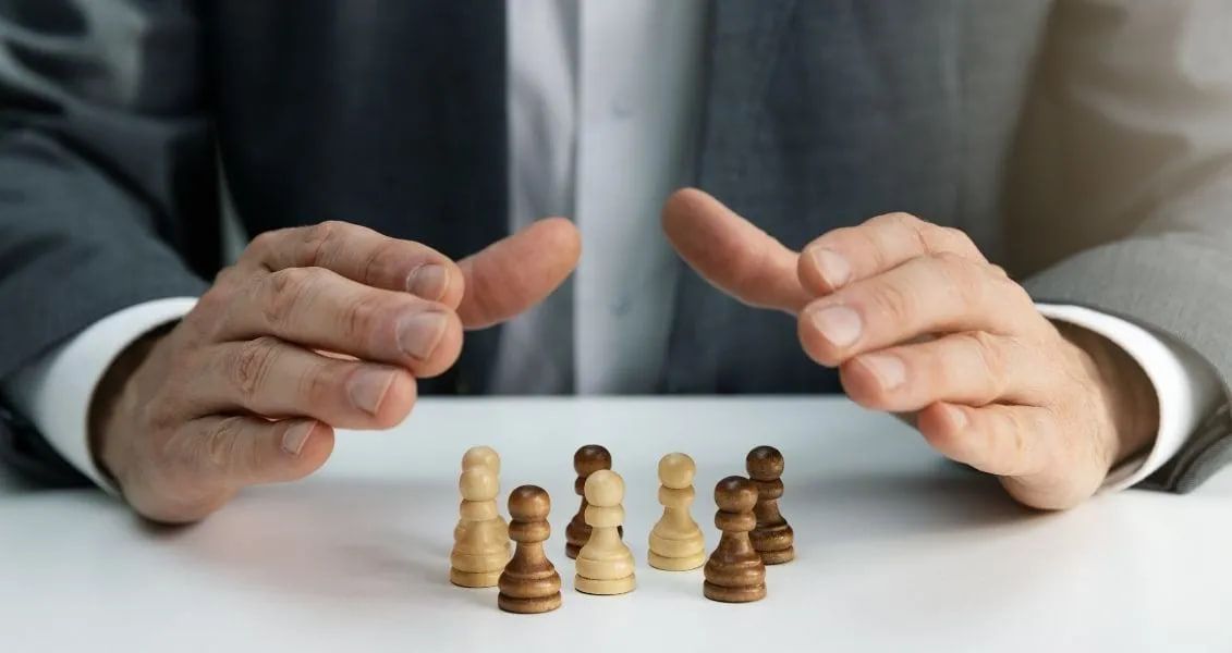 Згідно з історичними фактами, перша офіційна профспілка була заснована у 1869 році у США й мала назву «Лицарі праці». Але Всесвітня федерація з’явилася лише після Другої світової