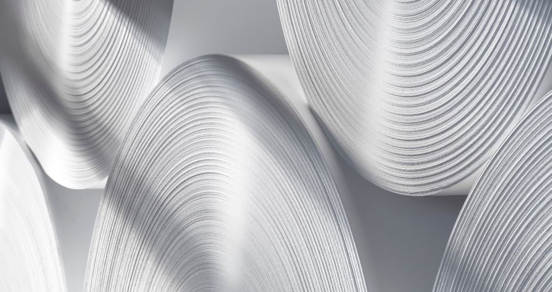 Щоб отримати 1 тонну паперової продукції, потрібно використати до 3 тонн деревини