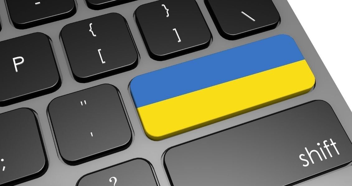 Кожна людина може знати декілька мов, цікавитися іншими культурами, але тільки рідна мова торкається глибини душі