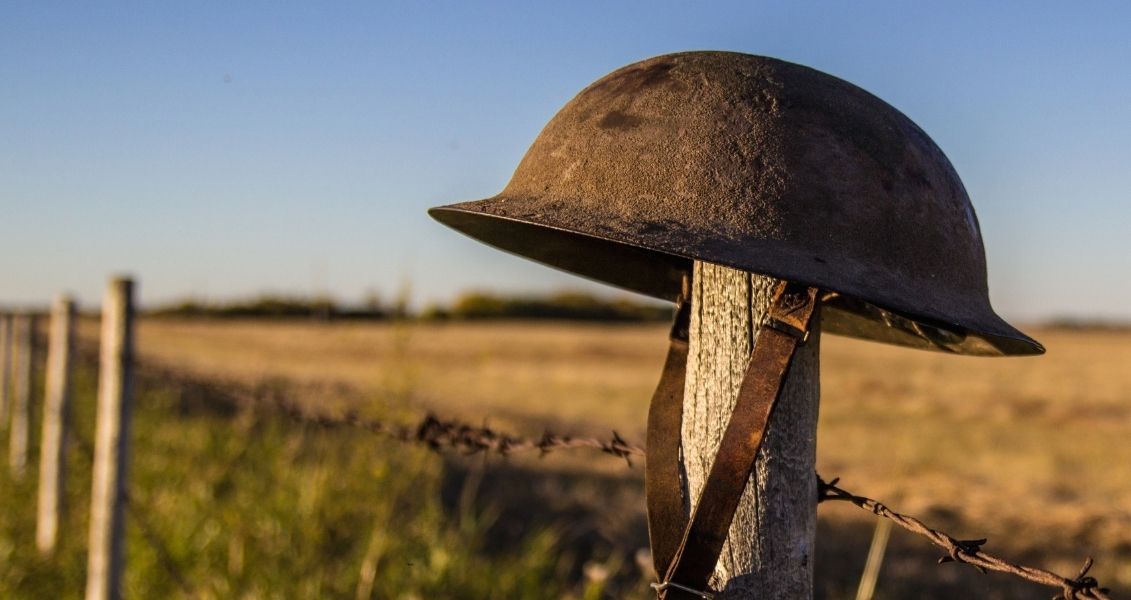 Ініціатором встановлення пам’ятного дня став британський король Георг V у 1919 році Ініціатором встановлення пам’ятного дня став британський король Георг V у 1919 році