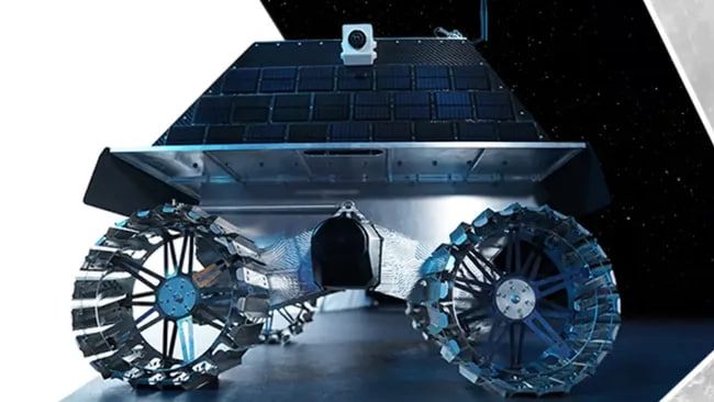 Астронавта CSA Джереми Гансена избрали в 2023 году для Artemis 2, миссии из четырех астронавтов, которая, как ожидают, облетит Луну не раньше следующего года в рамках подготовки к миссиям по посадке