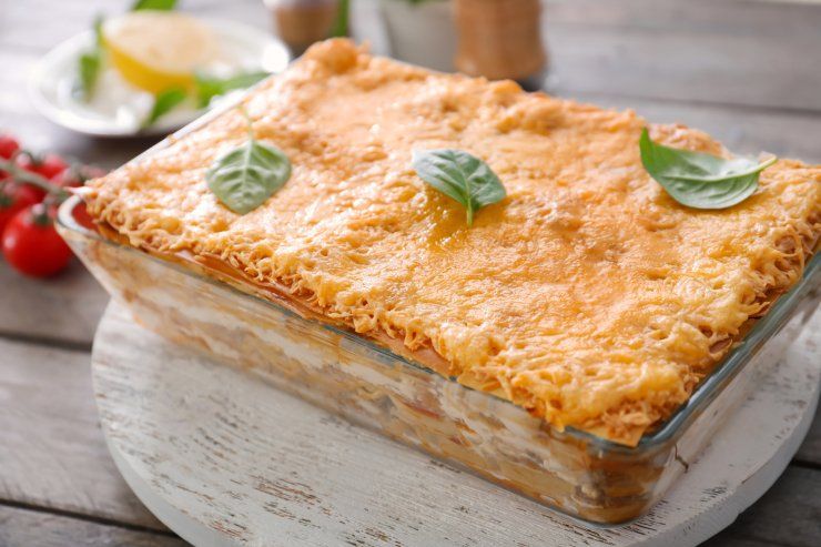 Блюдо получается питательное с насыщенным творожным вкусом. Пирог