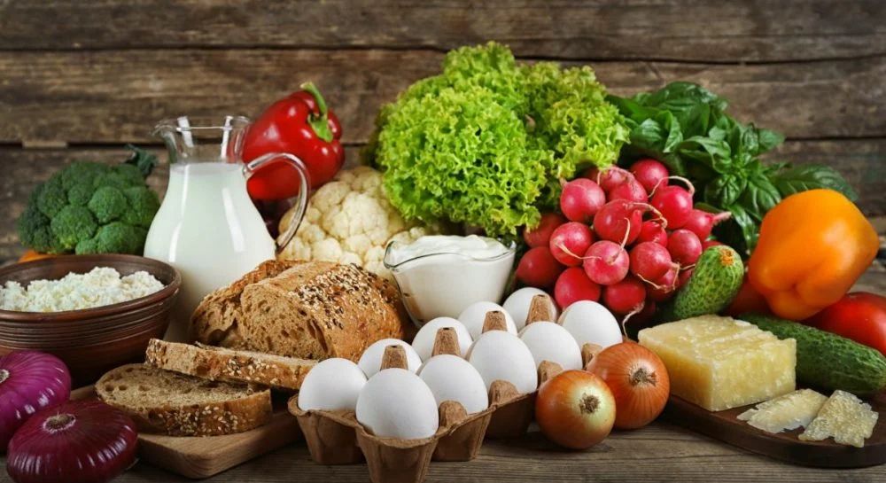 Свіжість продуктів краще визначати на вигляд та смак. Продукти