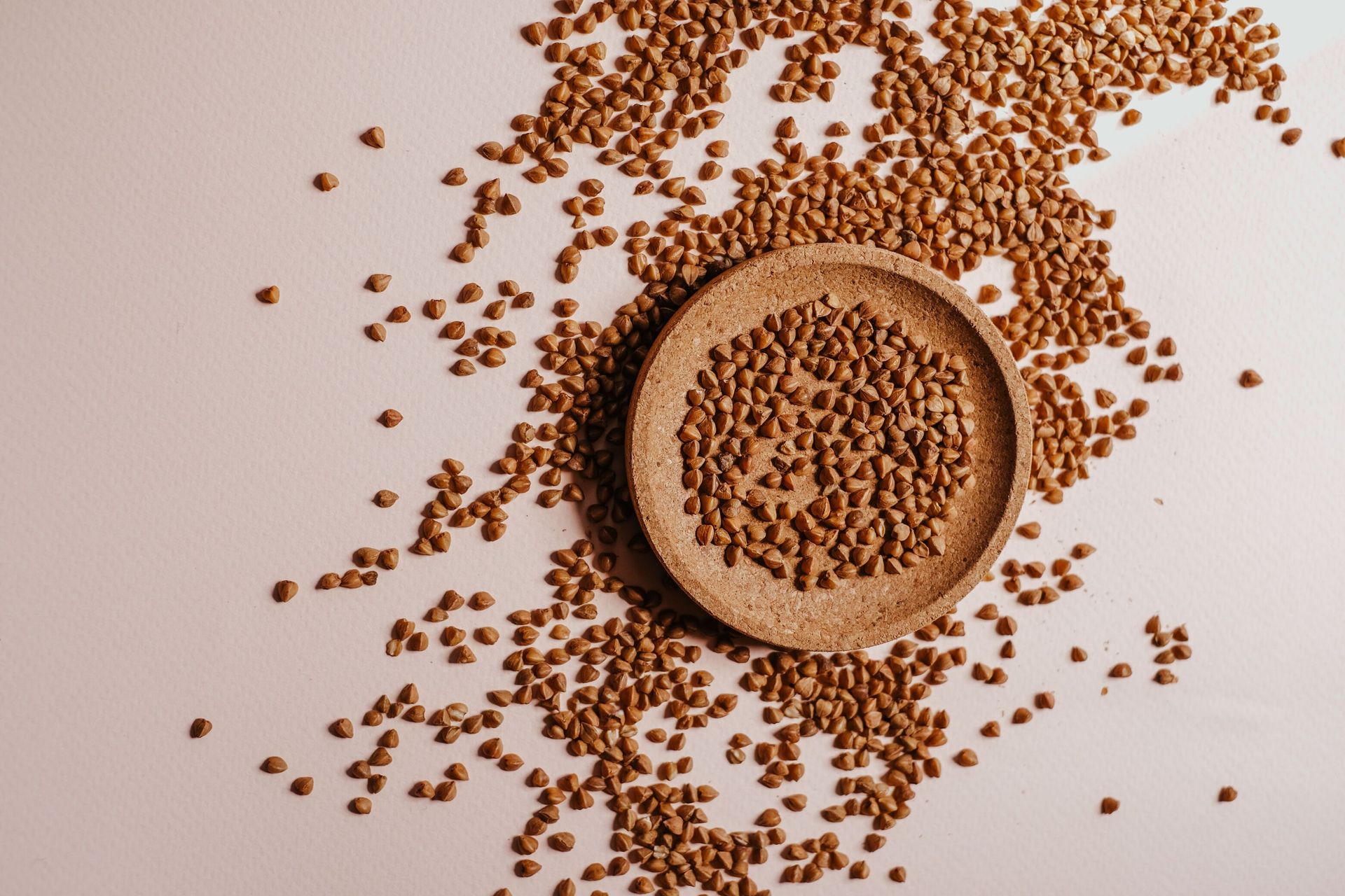 Все ингредиенты для Яворовского пирога – простые и доступные продукты. гречка