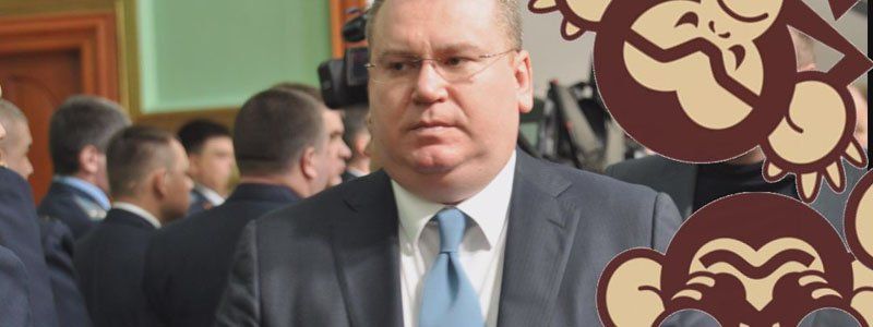 В компании «Территория-Д» жена Валентина Резниченко не работает