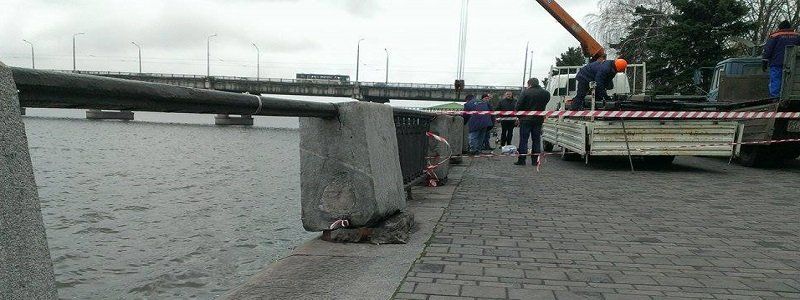 Куда делась старая ограда с Набережной Днепра и что будет с новой
